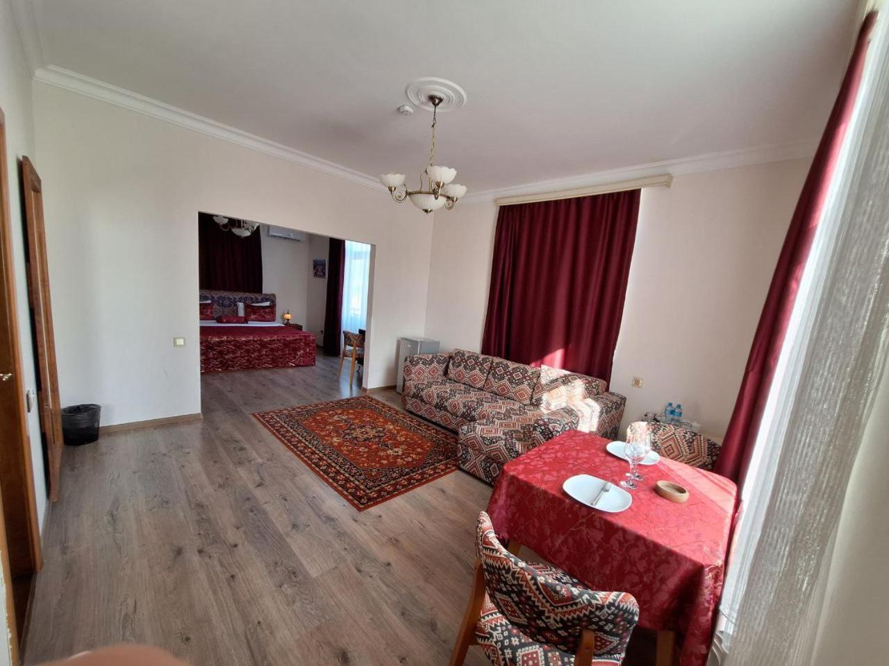 Qiz Galasi Hotel Bakoe Buitenkant foto