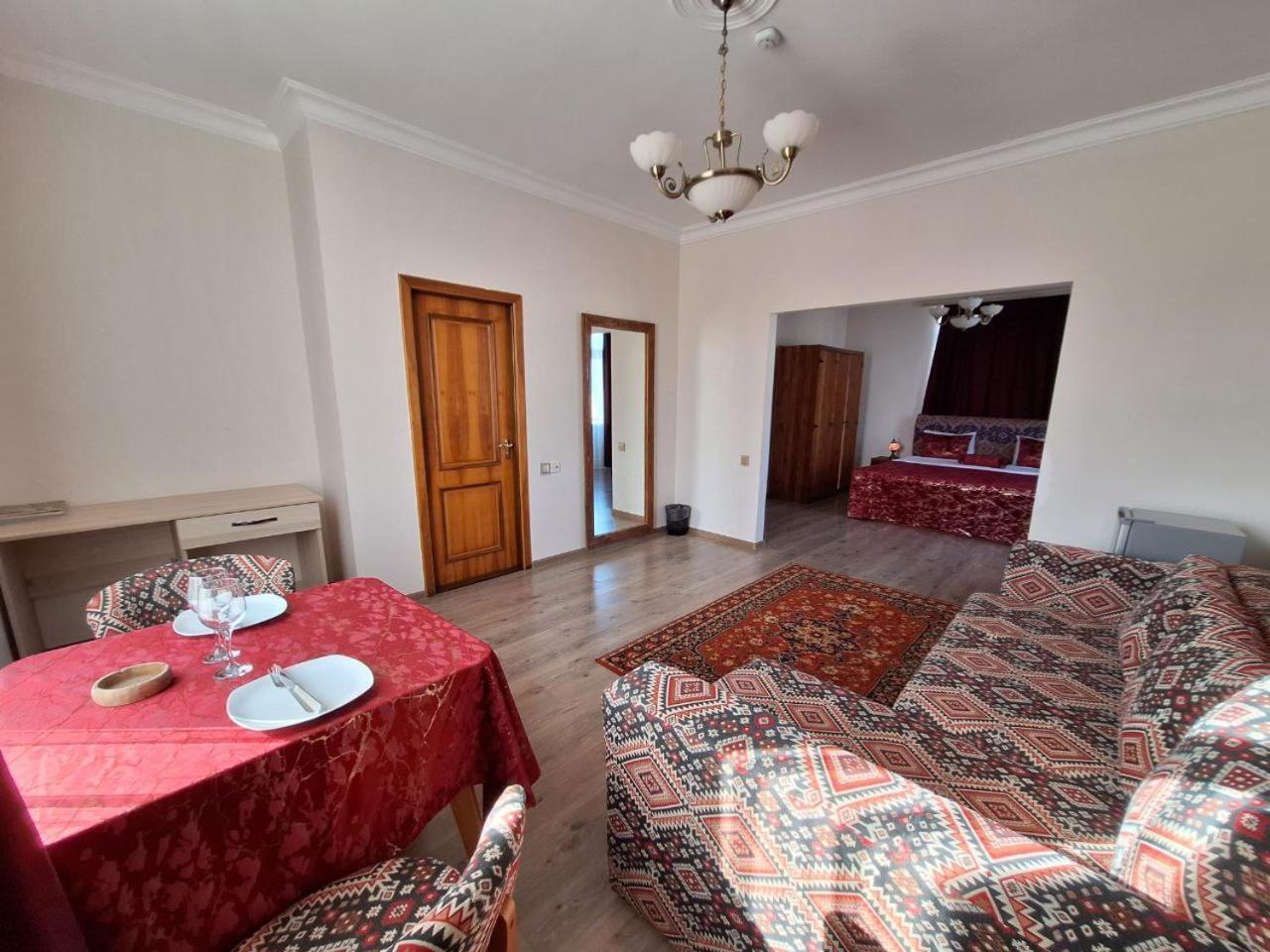 Qiz Galasi Hotel Bakoe Buitenkant foto